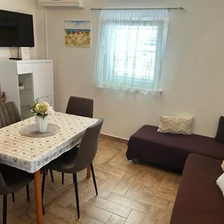 Apartament Croliday 600 Nin